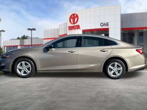 Used 2023 Chevrolet Malibu LT FWD image 8