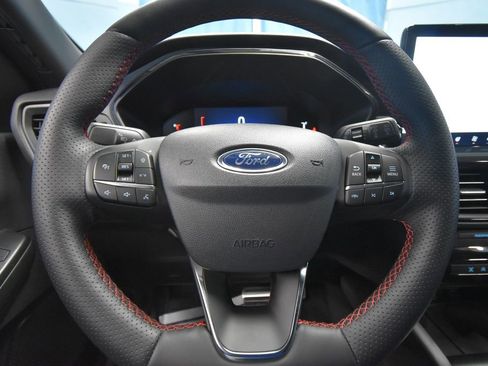 Used 2024 Ford Escape ST-Line w/ Tech Pack #1 image 11