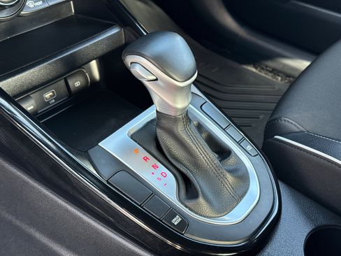 Used 2023 Kia Forte GT-Line image 27