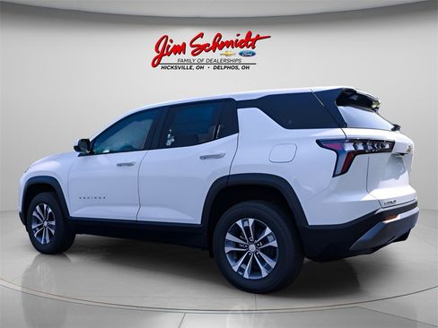 New 2026 Chevrolet Equinox LT w/ Convenience Package II image 4