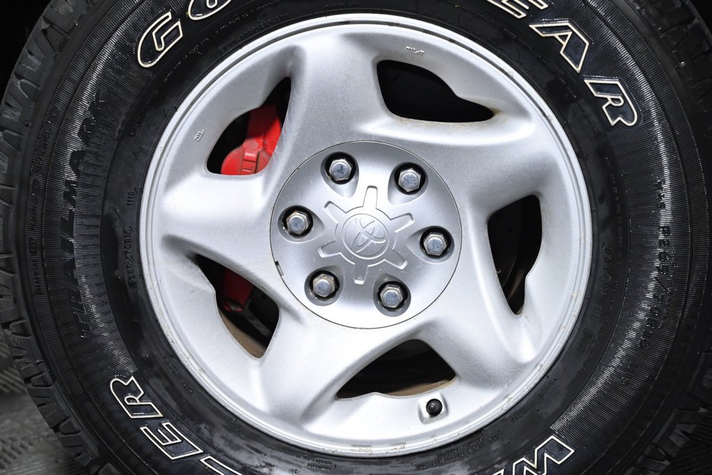 Used 2003 Toyota Tundra SR5 w/ TRD Off-Road Pkg AWD/4WD image 27
