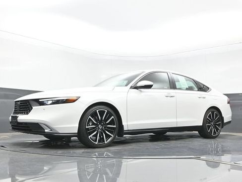 Certified 2026 Honda Accord Touring image 23