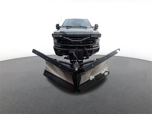 Used 2022 Ford F250 Lariat w/ Black Appearance Package image 8