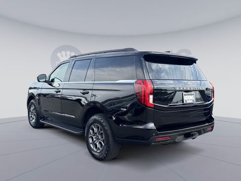 Used 2025 Ford Expedition Active AWD/4WD image 4