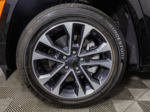 Used 2024 Jeep Grand Cherokee Overland w/ Luxury Tech Group IV image 55