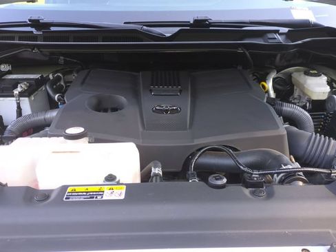 Used 2023 Toyota Tundra Limited AWD/4WD image 25