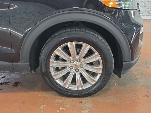 Used 2022 Ford Explorer King Ranch w/ Premium Technology Package image 9