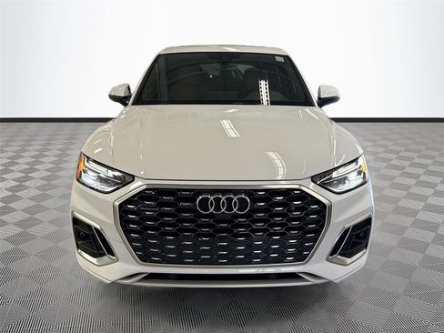 Certified 2025 Audi Q5 2.0T Premium Plus w/ Premium Plus Package AWD/4WD image 2