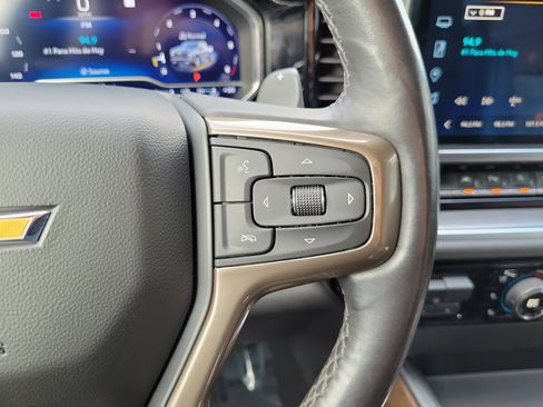 Used 2023 Chevrolet Silverado 1500 High Country w/ Technology Package image 19