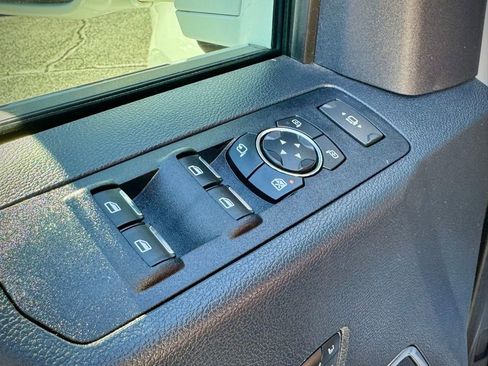 Used 2022 Ford F250 Platinum w/ FX4 Off-Road Package image 18