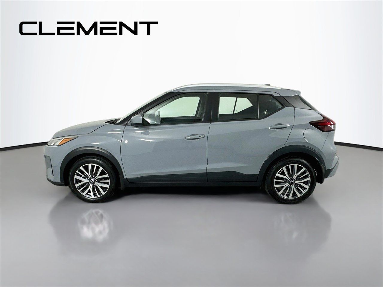 Used 2023 Nissan Kicks SV FWD image 6