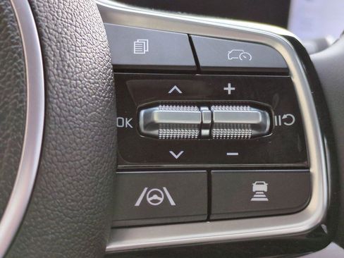 Used 2024 Kia Sorento S image 26