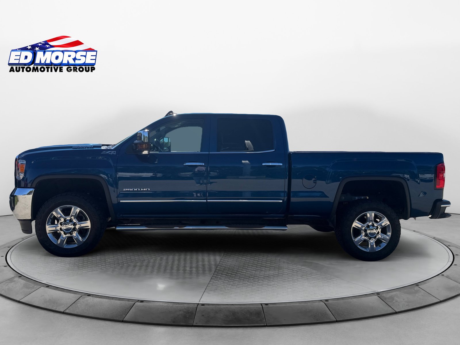 Used 2018 GMC Sierra 2500 SLT w/ Duramax Plus Package AWD/4WD image 2