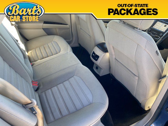 Used 2018 Ford Fusion SE w/ Fusion SE Technology Package FWD image 11