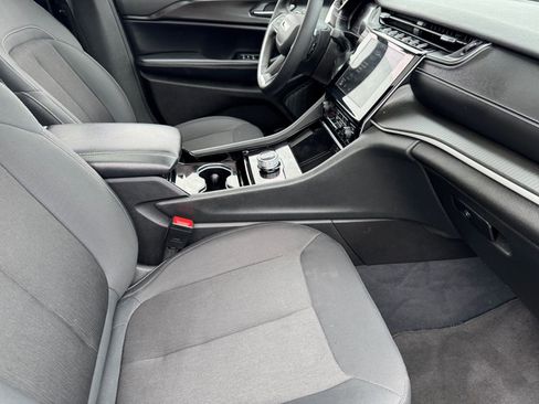 Used 2023 Jeep Grand Cherokee L Laredo w/ Luxury Tech Group I image 10