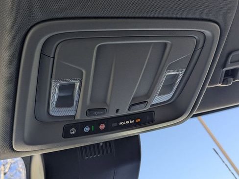 Used 2024 Chevrolet Silverado 2500 Custom w/ Custom Value Package image 22