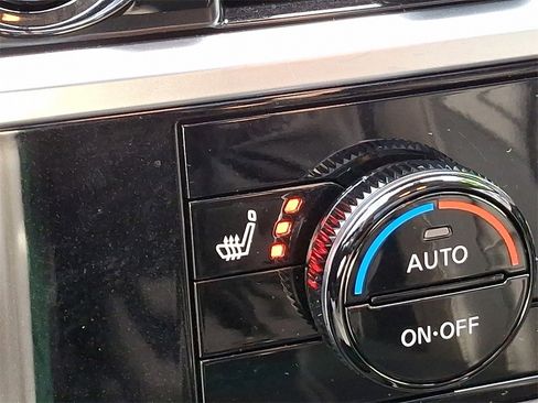 Certified 2025 Nissan Pathfinder SL w/ SL Premium Package image 27