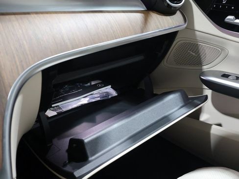 Used 2024 Mercedes-Benz C 300 4MATIC Sedan image 29