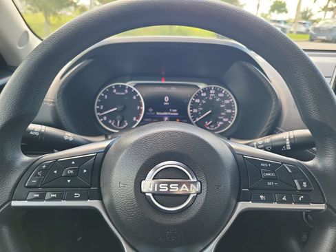 Used 2024 Nissan Sentra SV FWD image 20