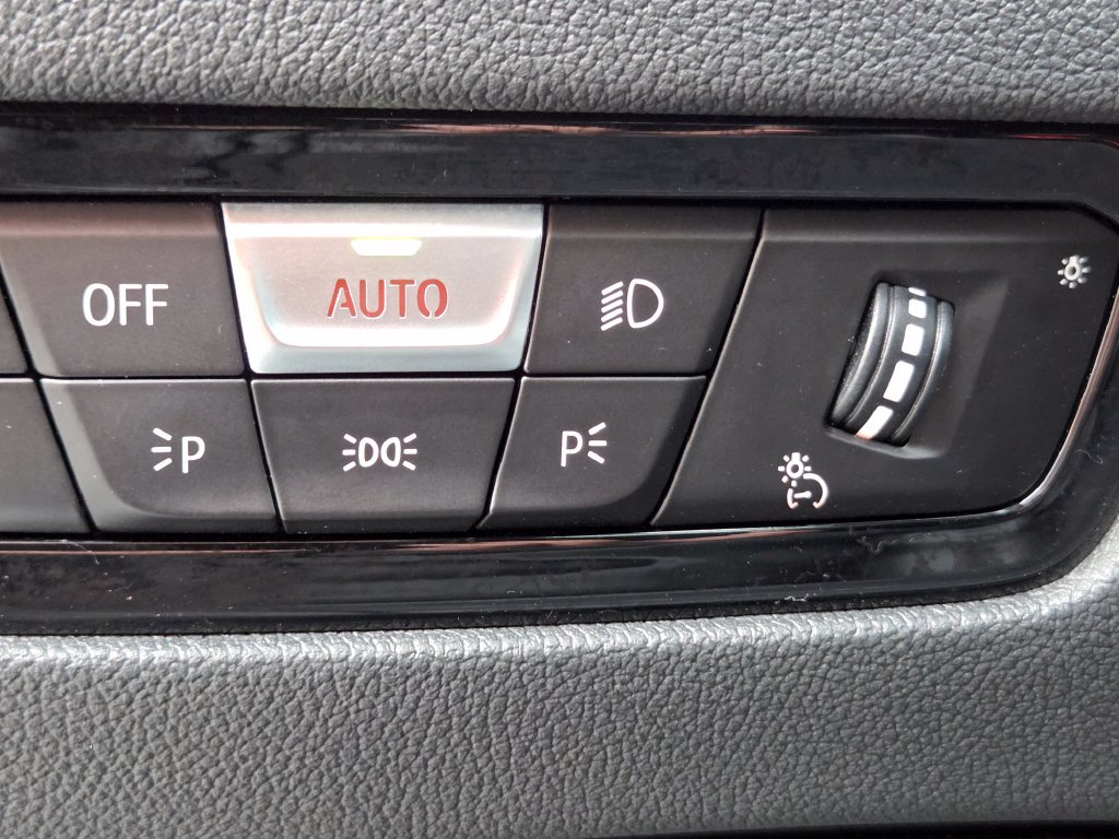 Used 2020 BMW M340i xDrive w/ Premium Package AWD/4WD image 19