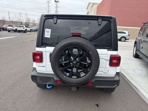 Used 2023 Jeep Wrangler Unlimited Sahara w/ Cold Weather Group image 5