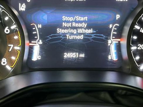 Used 2025 Jeep Compass Limited AWD/4WD image 10