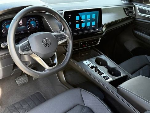 Used 2026 Volkswagen Atlas Cross Sport SE FWD image 10