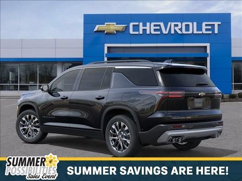 New 2026 Chevrolet Traverse LT w/ Sun and Wheel Package AWD/4WD image 3