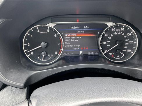 Used 2025 Nissan Altima 2.5 SV FWD image 21