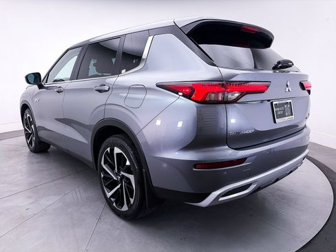 Used 2023 Mitsubishi Outlander SE AWD/4WD image 13