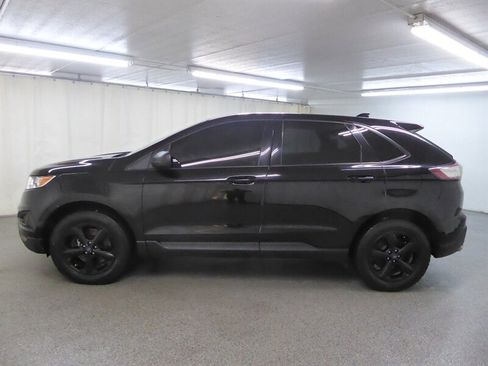 Used 2017 Ford Edge SE image 4