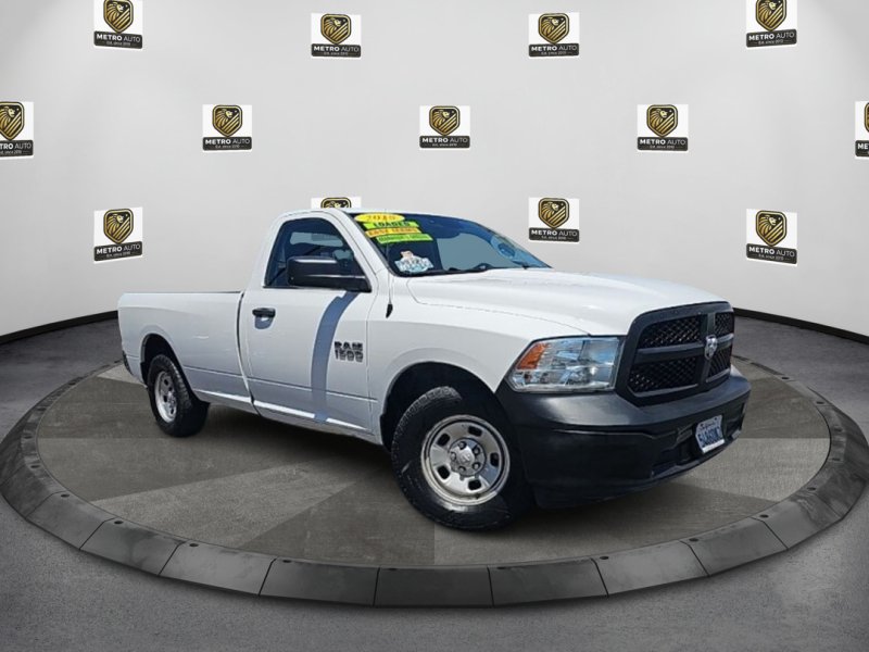 Used 2018 RAM 1500 Express RWD image 1