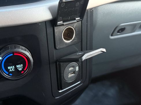 Used 2021 Ford F150 XL RWD image 32