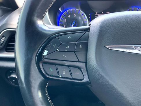 Used 2019 Chrysler Pacifica Touring-L w/ S Appearance Package FWD image 24