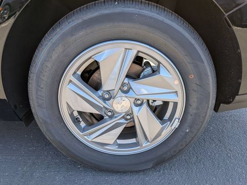New 2026 Hyundai Elantra SE FWD image 11
