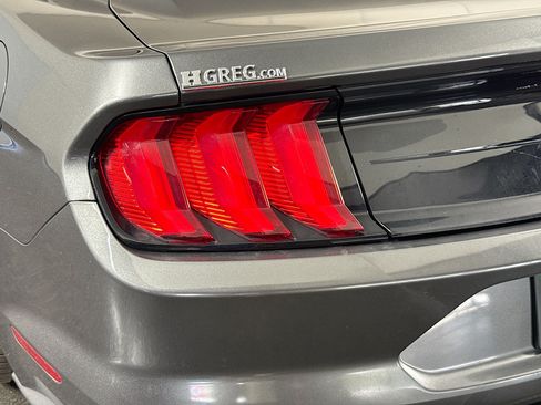 Used 2018 Ford Mustang Coupe RWD image 27