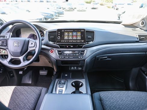 Certified 2025 Honda Ridgeline Sport image 2