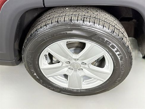 Used 2022 Jeep Compass Latitude w/ Sun and Sound Group image 36