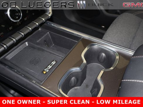 Certified 2025 GMC Acadia Elevation image 24