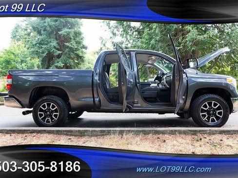 Used 2015 Toyota Tundra SR5 w/ TRD Off Road Package AWD/4WD image 29