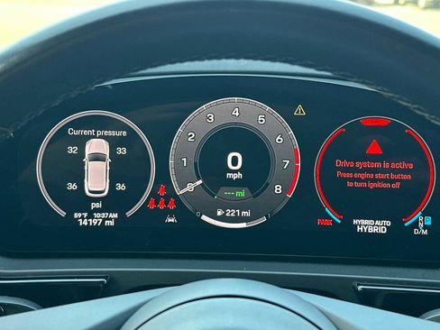 Certified 2024 Porsche Cayenne E-Hybrid image 26