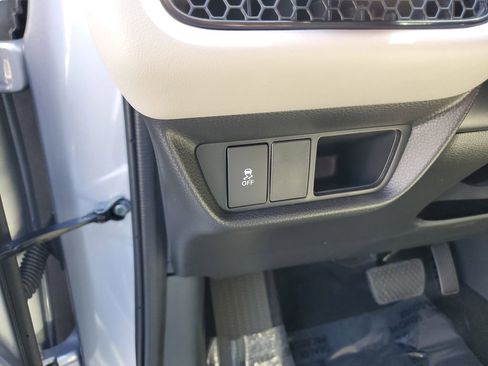 Certified 2026 Honda HR-V LX image 22