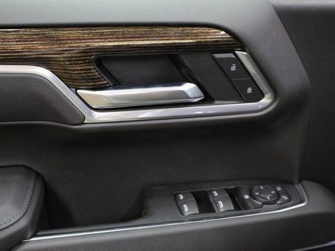 New 2026 GMC Sierra 1500 Elevation image 16