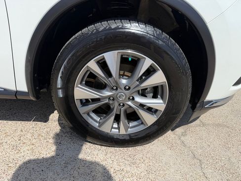 Used 2015 Nissan Murano SV FWD image 11