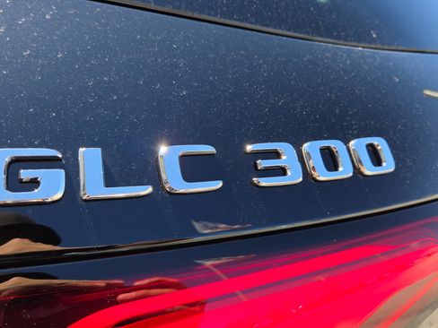 Used 2026 Mercedes-Benz GLC 300 image 17