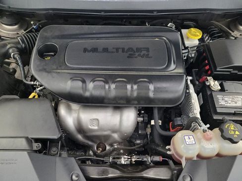 Used 2019 Jeep Cherokee Latitude Plus image 30