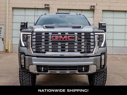 Used 2024 GMC Sierra 3500 Denali w/ Denali Reserve Package AWD/4WD image 4
