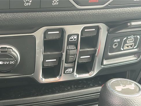 New 2026 Jeep Wrangler Unlimited Sport image 21