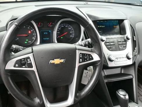 Used 2017 Chevrolet Equinox Premier w/ Enhanced Convenience Package AWD/4WD image 11