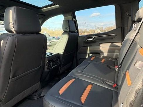 New 2026 GMC Sierra 1500 AT4 w/ Technology Package image 17